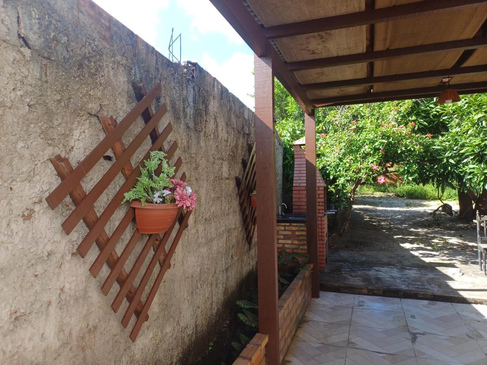 Casa Em *